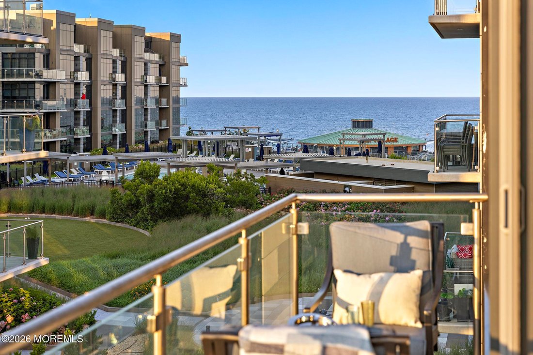 Condo in Long Branch, New Jersey, United States 2 - 18446546