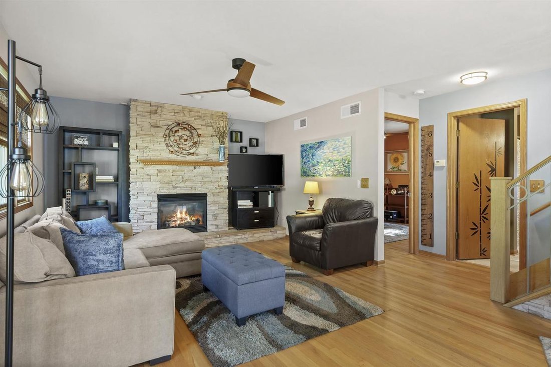House in Monona, Wisconsin, United States 4 - 18446128