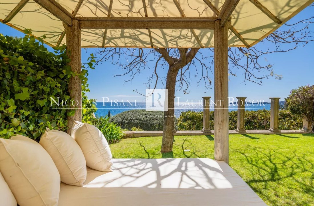 Villa in Èze, Provence-Alpes-Côte d'Azur, France 3 - 18449778