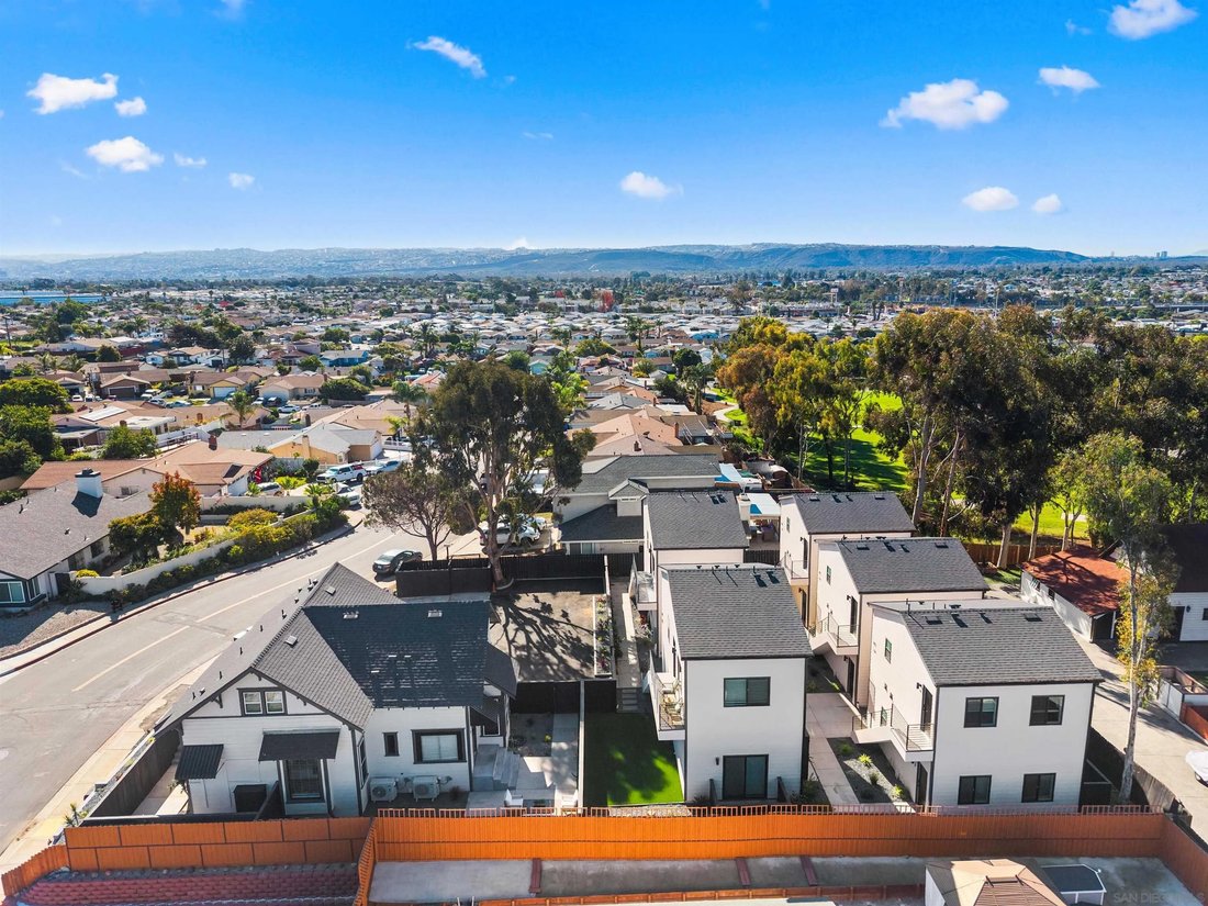 San Diego, California, United States 4 - 18449703