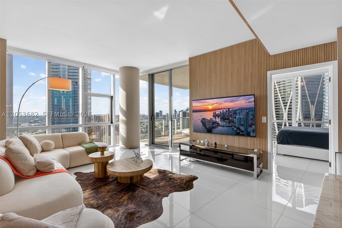 Condo in Miami, Florida, United States 1 - 18446220