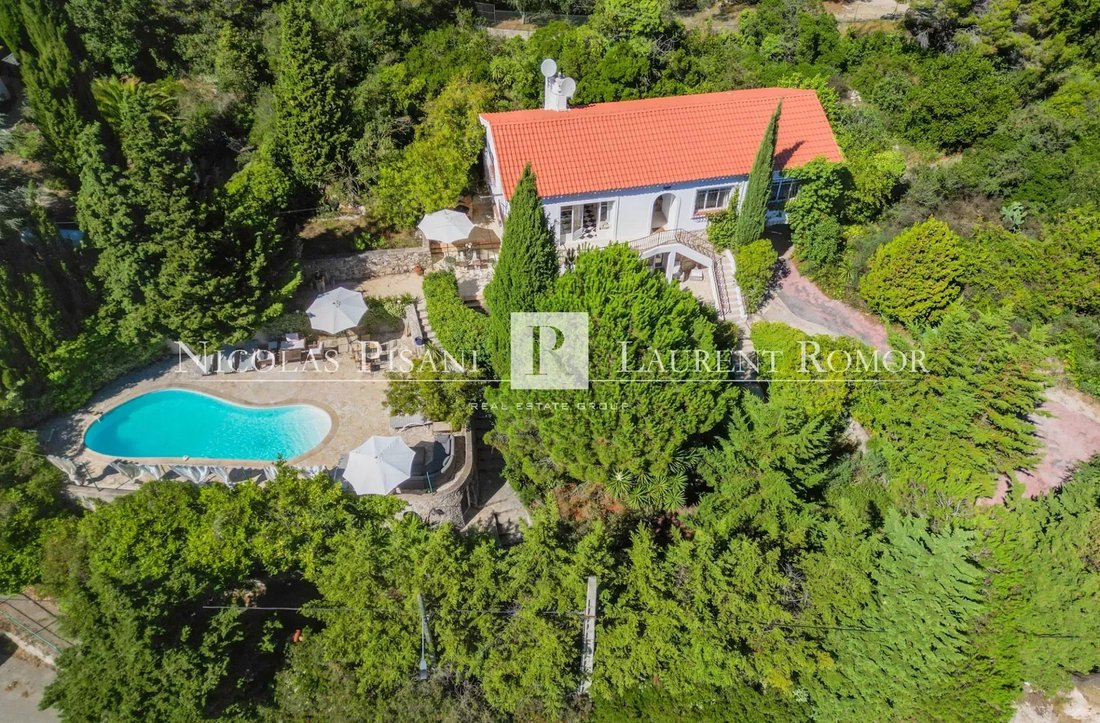 Villa in La Turbie, Provence-Alpes-Côte d'Azur, France 1 - 18449622
