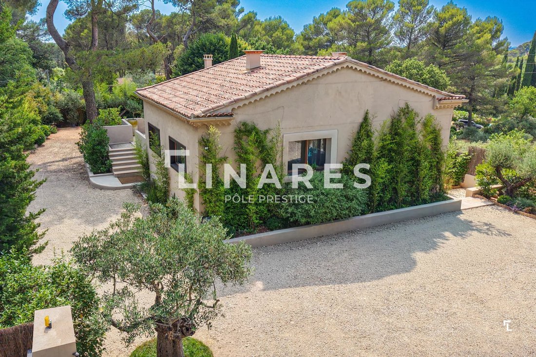 Haus in Est-Repentance-Les Trois Bons Dieux, Aix-en-Provence, Frankreich 1 - 18446214