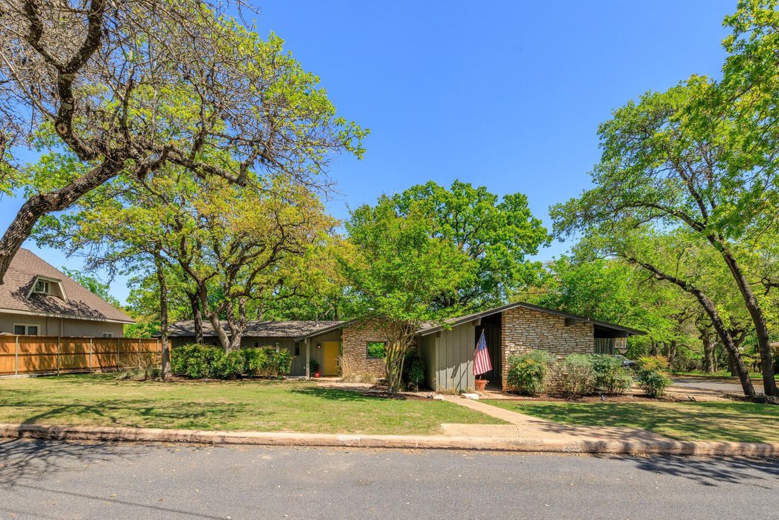 House in Fredericksburg, Texas, United States 2 - 18450193