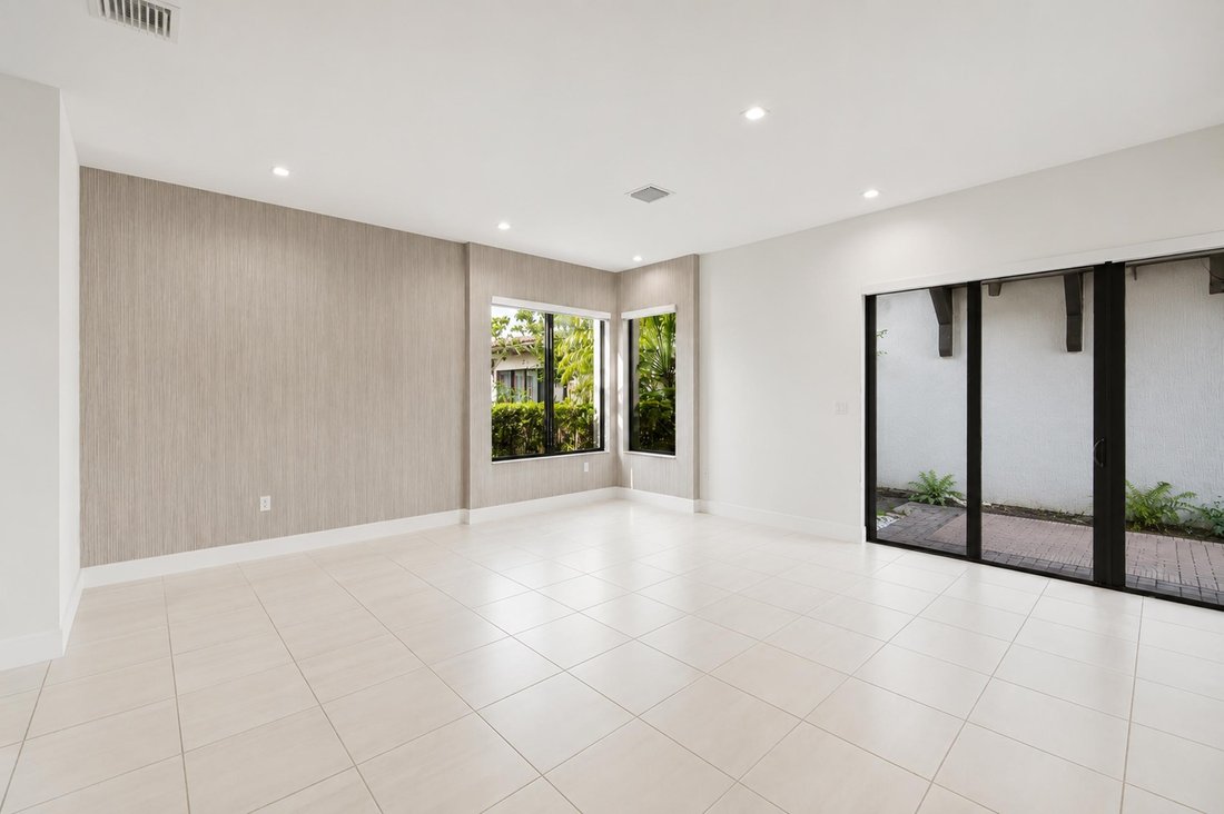 House in Miami Springs, Florida, United States 5 - 18446716