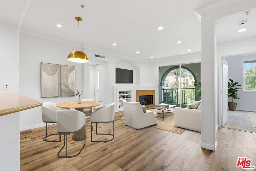Condo in Los Angeles, California, United States 1 - 18449894