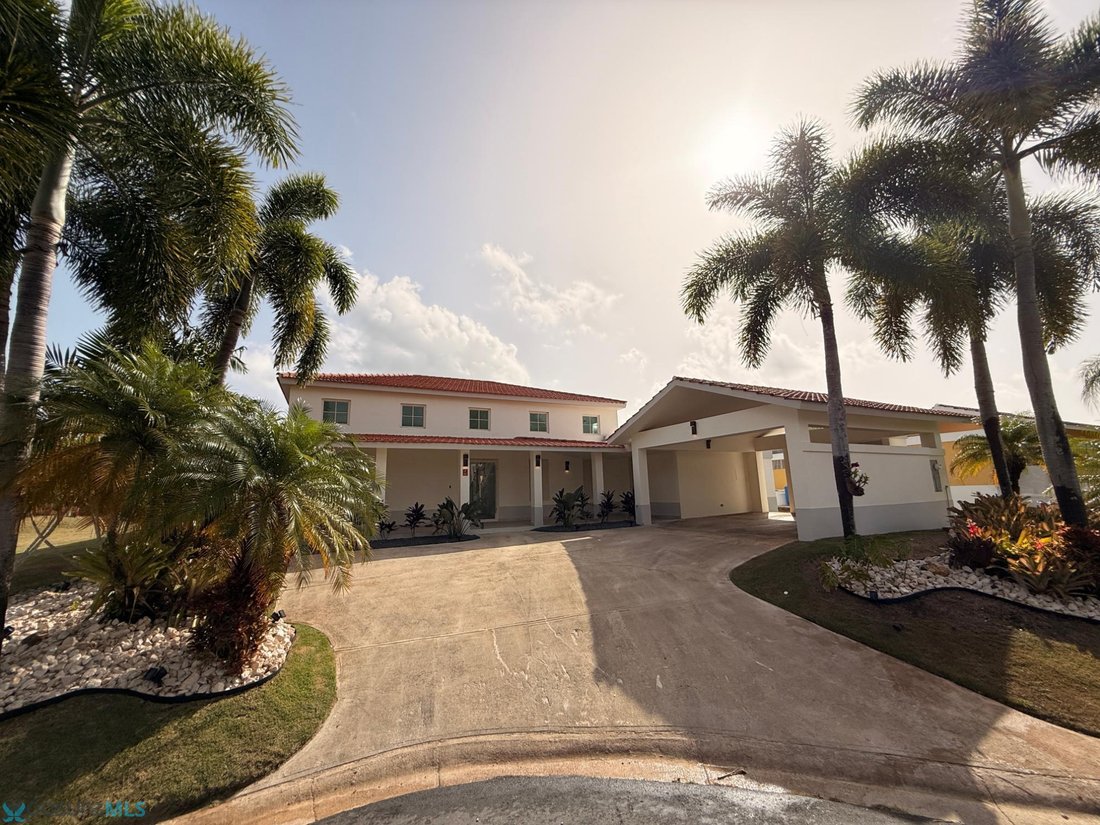 House in Dorado, Dorado, Puerto Rico 1 - 18446931