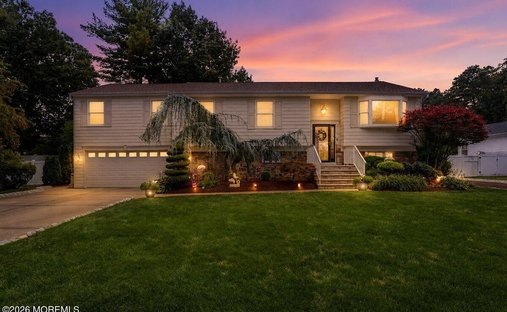 House in Old Bridge Township, New Jersey, United States 1