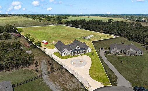 House in Bridgeport, Texas, United States 1