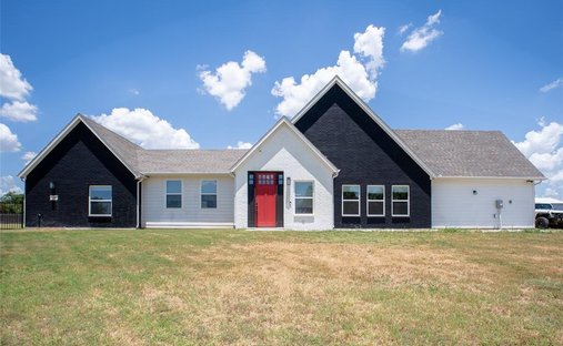 House in Springtown, Texas, United States 1