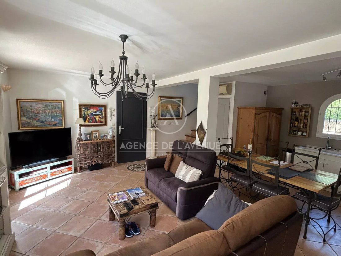 House in Coste Chaude-Mauveou, La Seyne-sur-Mer, France 3 - 18447955