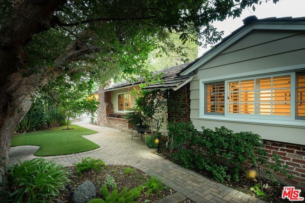 House in Los Angeles, California, United States 1 - 18446261