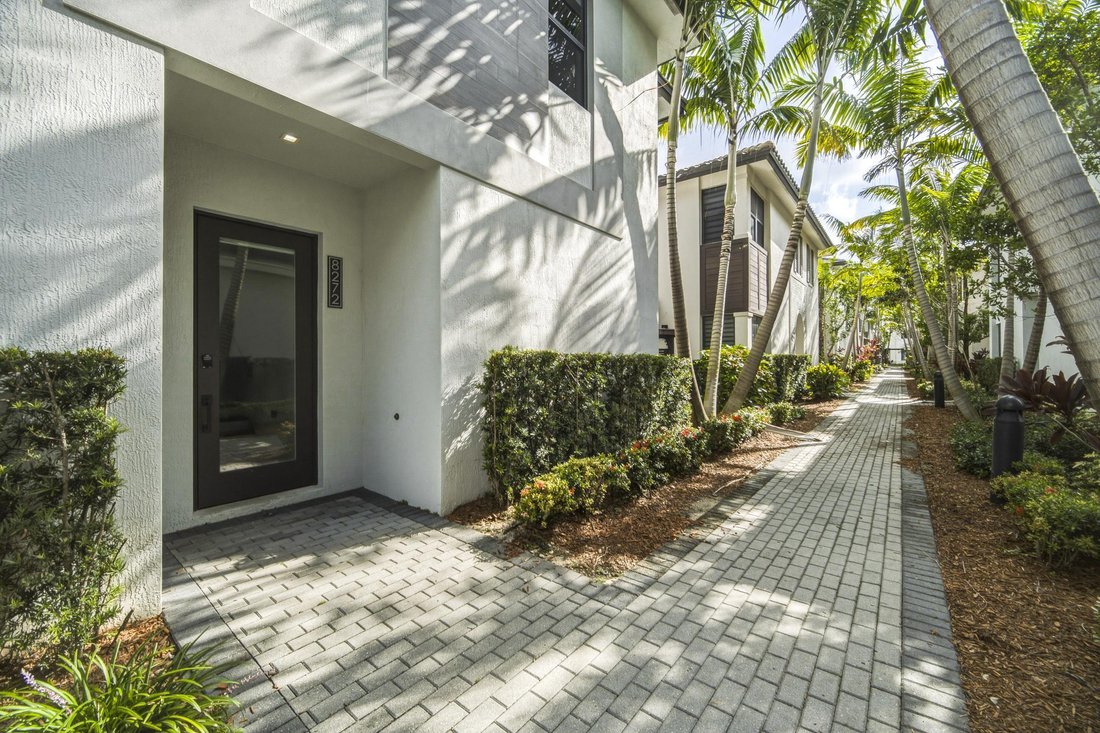 House in Miami Springs, Florida, United States 4 - 18446716