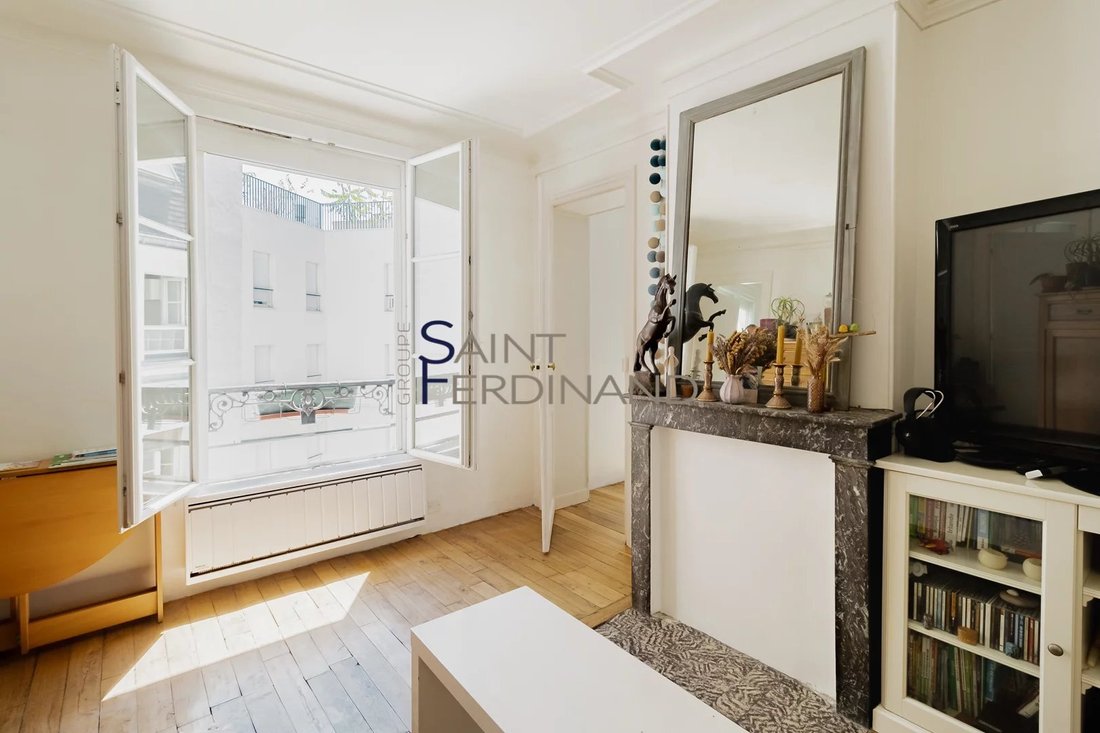 Apartment in Amiraux-Simplon-Poissonniers, Paris 18e Arrondissement, Paris 2 - 18448271