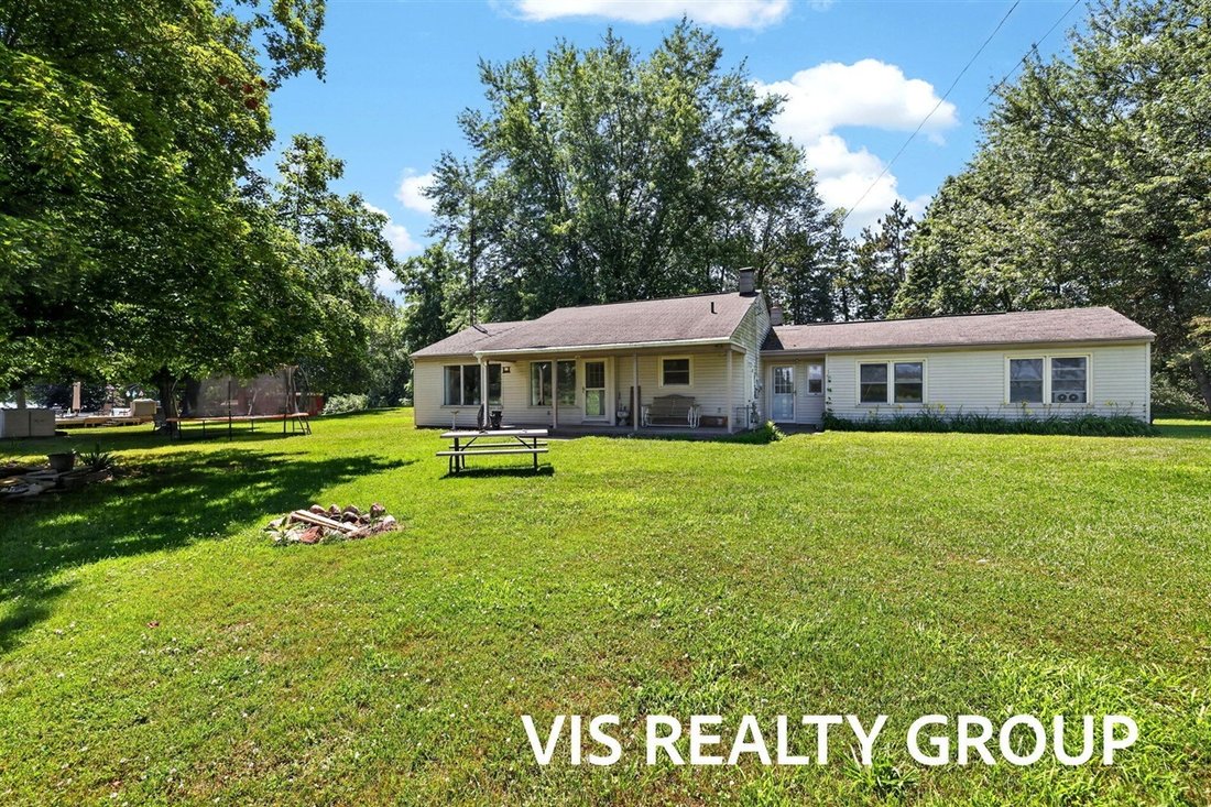 House in Fruitport Charter Township, Michigan, United States 4 - 18450293