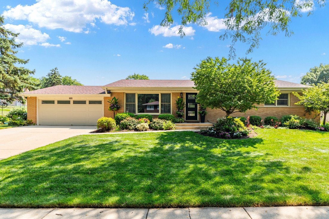 House in Schaumburg, Illinois, United States 4 - 18450636
