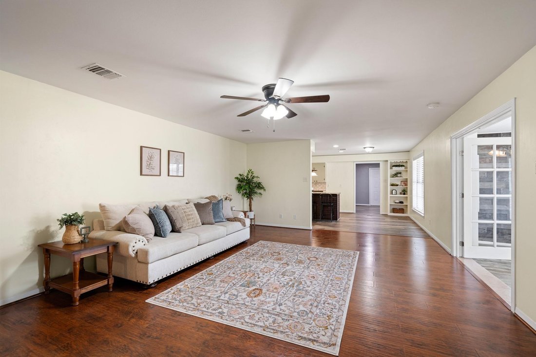House in Needville, Texas, United States 4 - 18446845