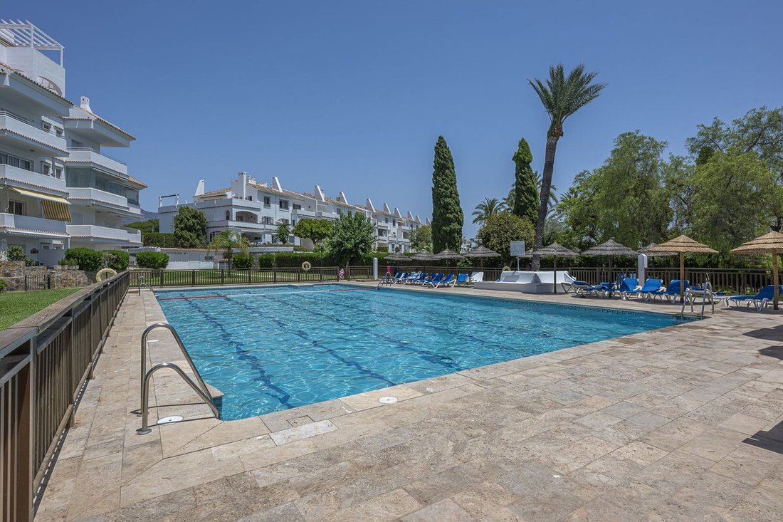 Appartement à Puerto Banús, Marbella, Espagne 2 - 18447926