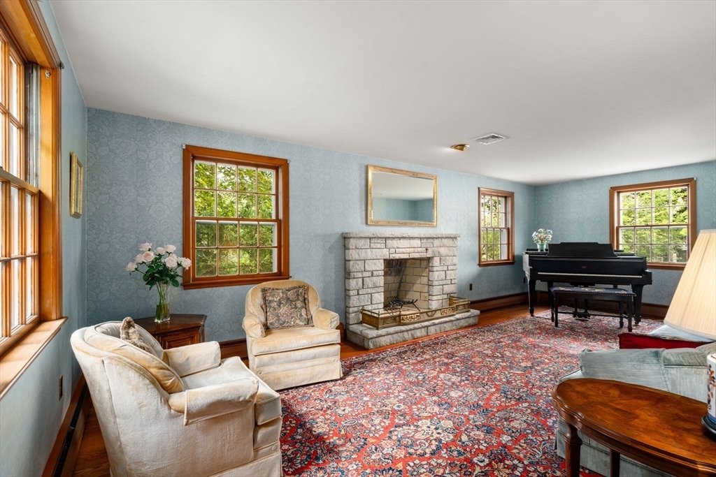 House in Milton, Massachusetts, United States 4 - 18448003