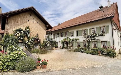 Estate in Rovray, Vaud, Switzerland 1