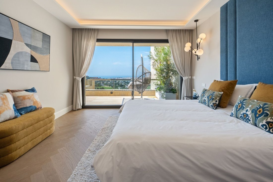 Apartment in Puerto Banus, Marbella, Spain 5 - 18449793