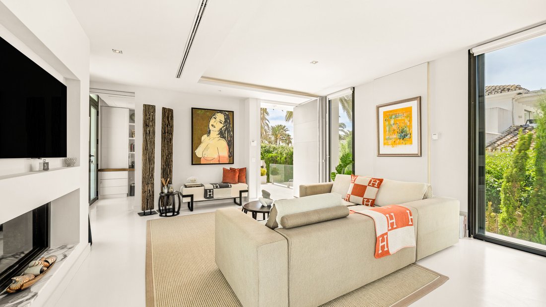 House in Elviria-Cabopino, Marbella, Spain 5 - 18002175
