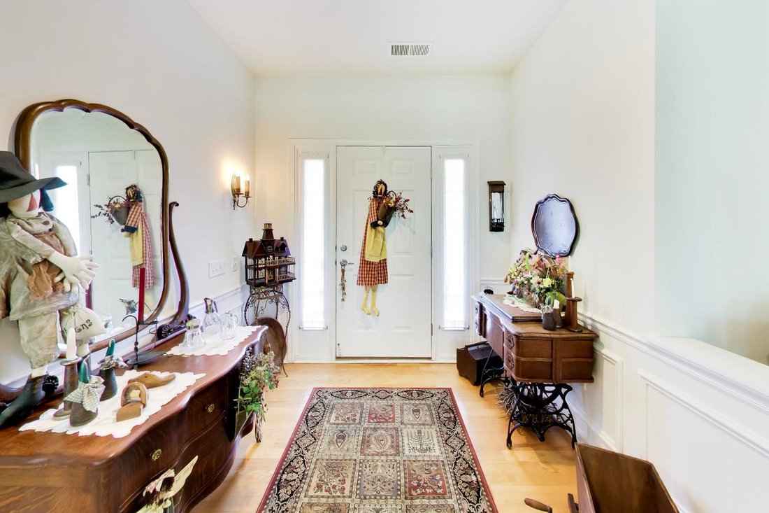 House in Huntley, Illinois, United States 4 - 18419811
