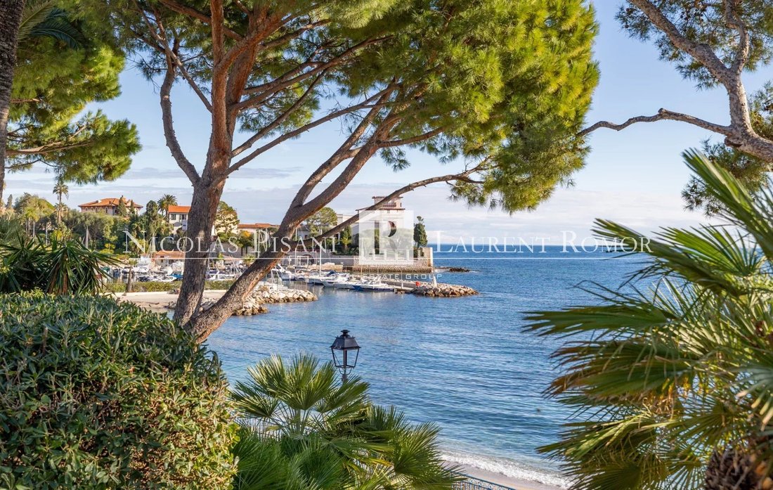 Villa in Beaulieu-sur-Mer, Provence-Alpes-Côte d'Azur, France 1 - 18449798