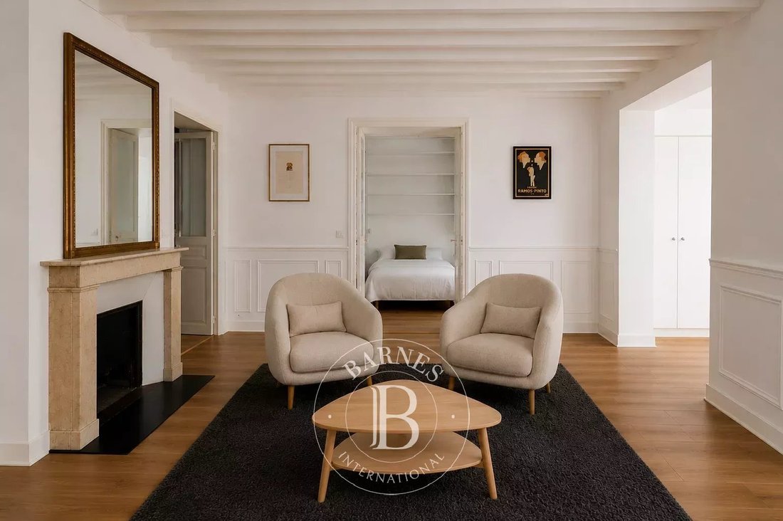 Apartment in Notre Dame, Versailles, France 3 - 18448268