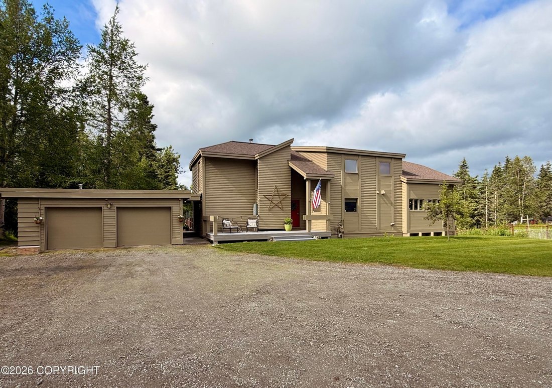House in Anchorage, Alaska, United States 2 - 18446400