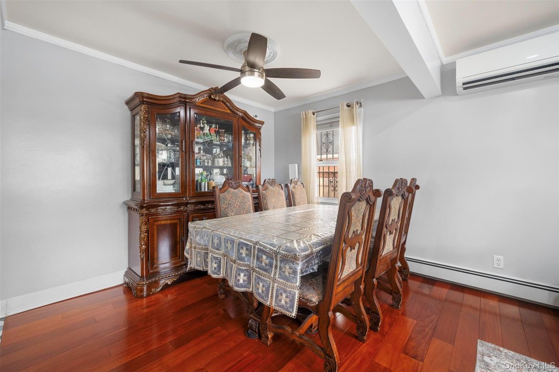 House in New York, New York, United States 4 - 18450146