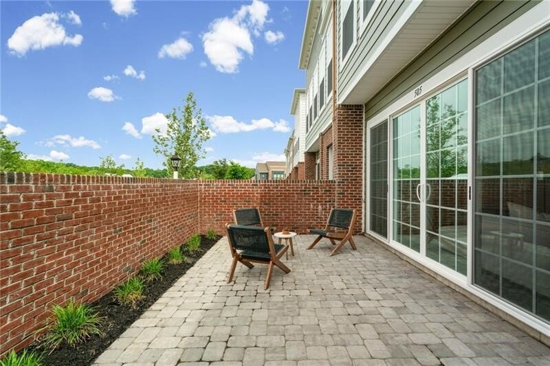 Townhouse in Cranberry Township, Pennsylvania, United States 3 - 18446433