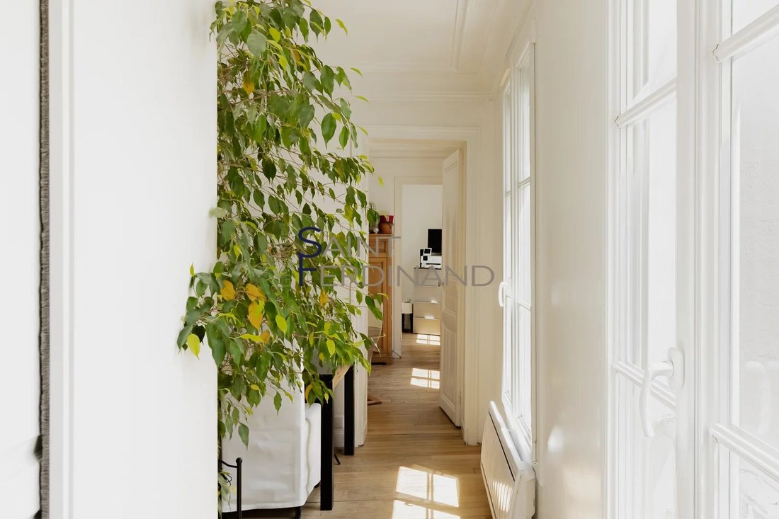 Apartment in Amiraux-Simplon-Poissonniers, Paris 18e Arrondissement, Paris 4 - 18448271