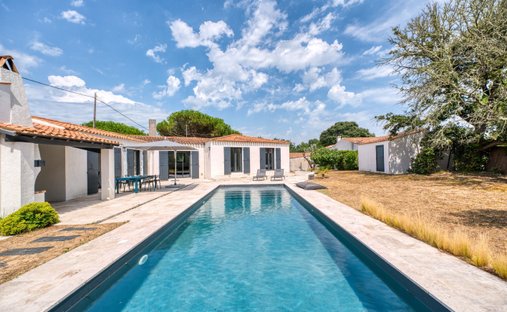 House in Saint-Pierre-d'Oléron, Nouvelle-Aquitaine, France 1