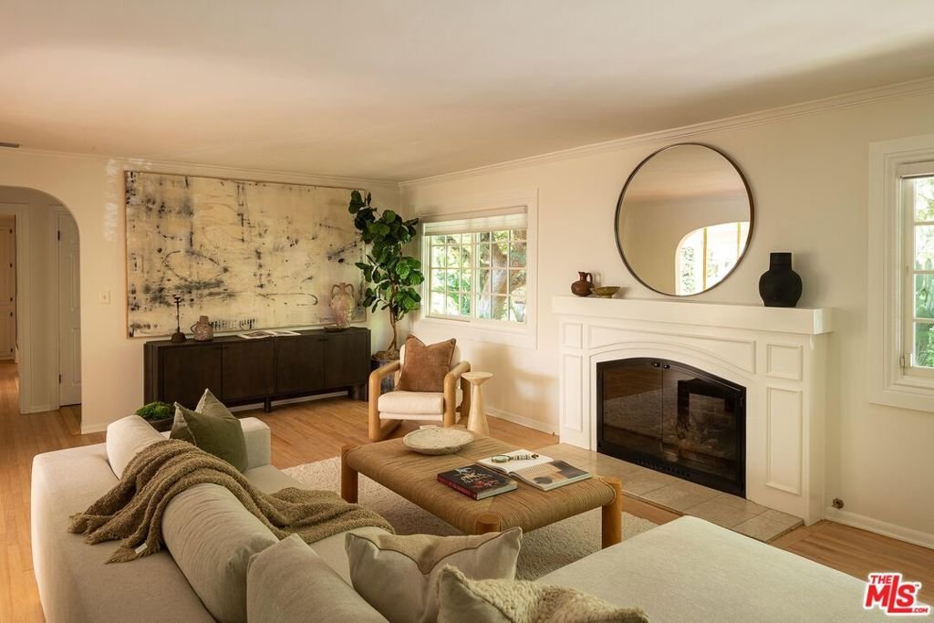House in Los Angeles, California, United States 3 - 18446261