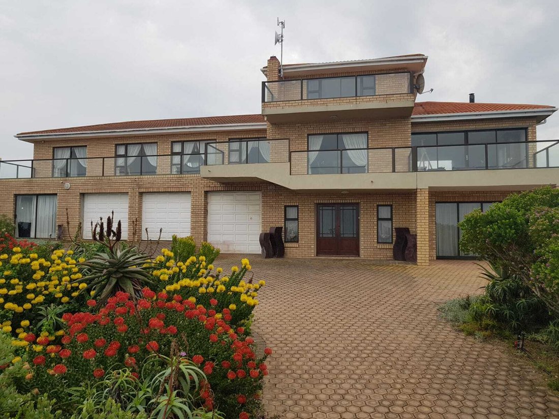 House in Mossel Bay Golf Estate, Western Cape, South Africa 1 - 17943091