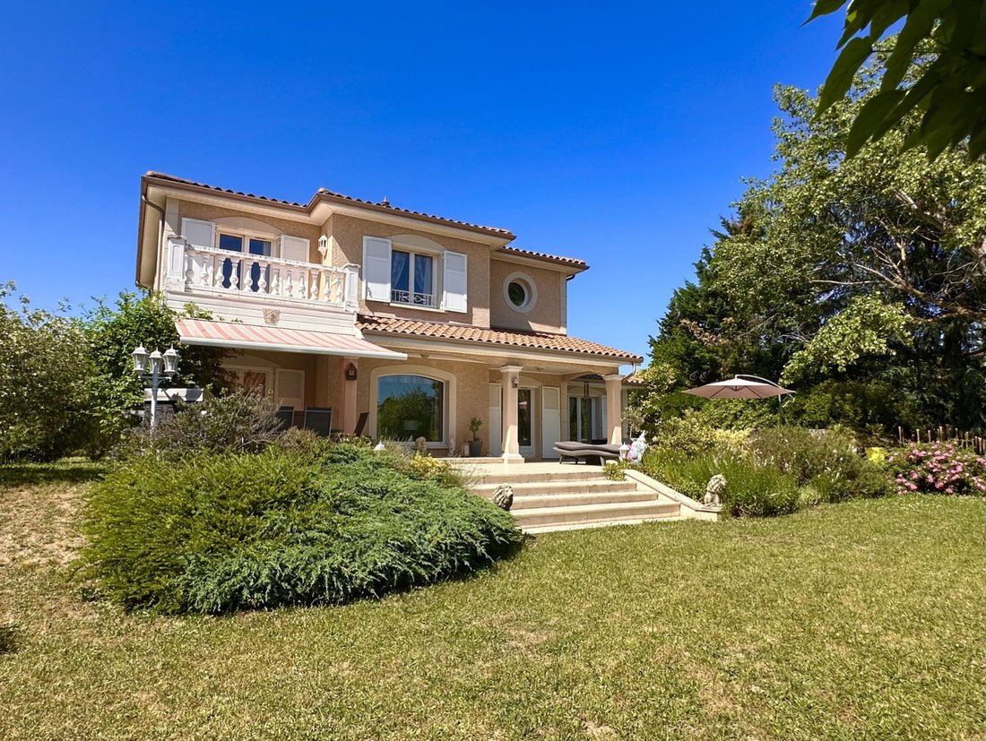 House in Grézieu-la-Varenne, Auvergne-Rhône-Alpes, France 1 - 18447590