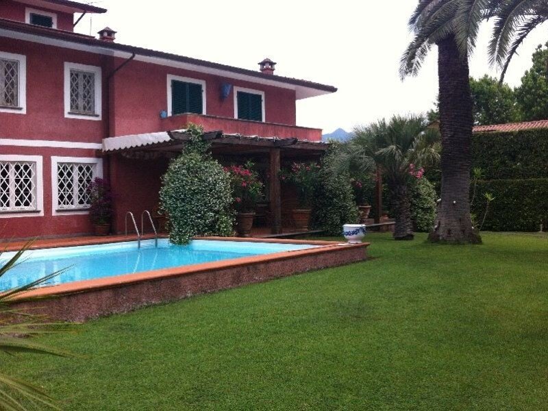 Villa in Center, Forte dei Marmi, Tuscany 1 - 18446163