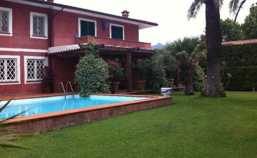 Villa in Center, Forte dei Marmi, Tuscany 1