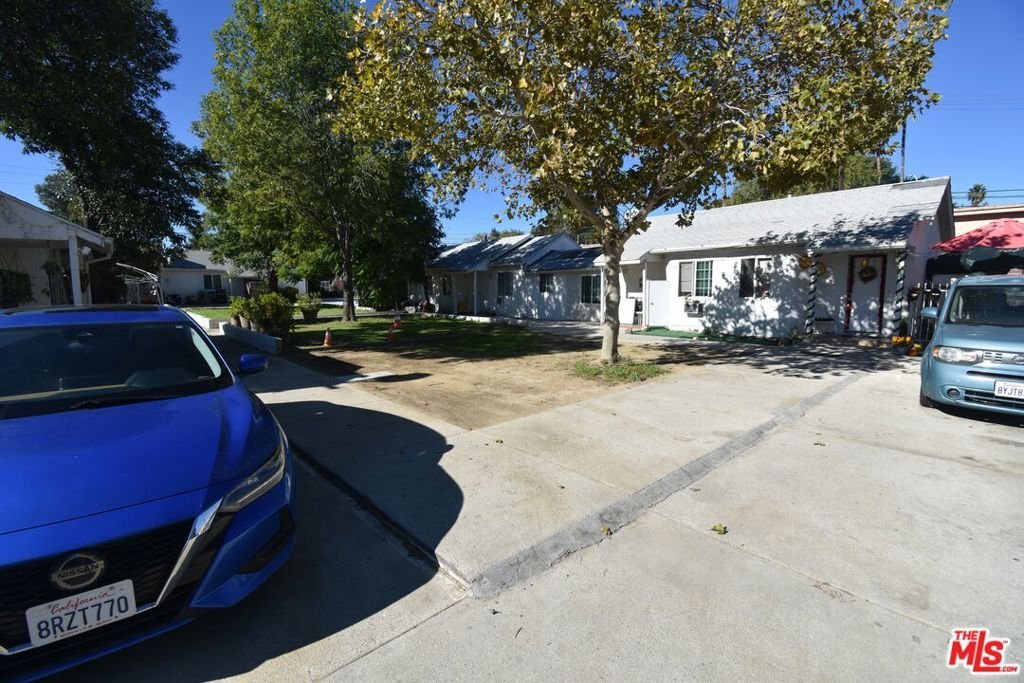 Los Angeles, California, United States 5 - 18449893