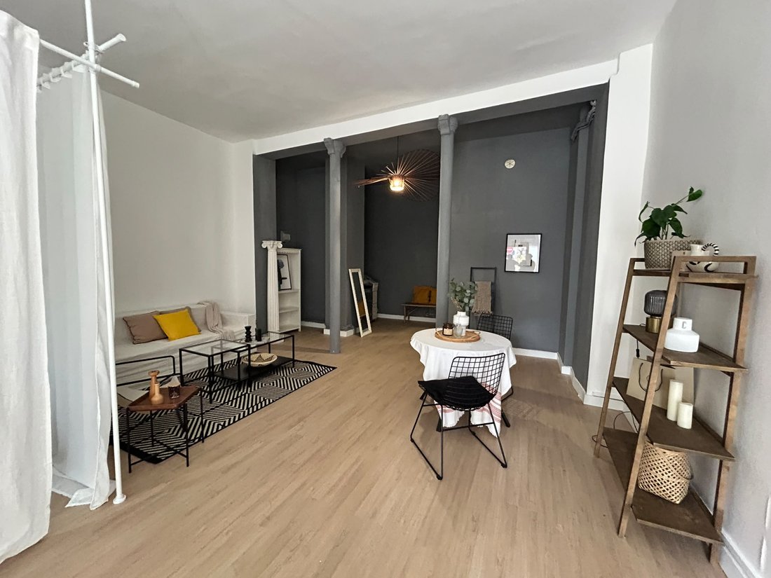 Apartment in Odéon, Paris 6e Arrondissement, Paris 4 - 16188722