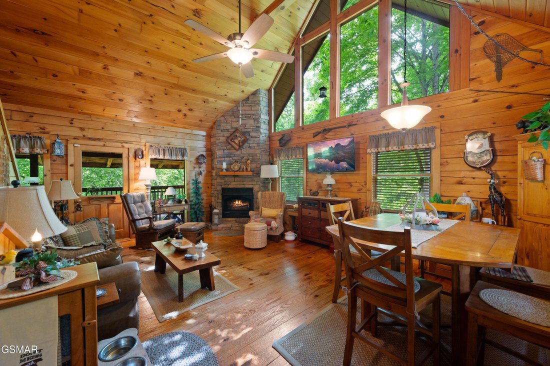 House in Sevierville, Tennessee, United States 3 - 18446998