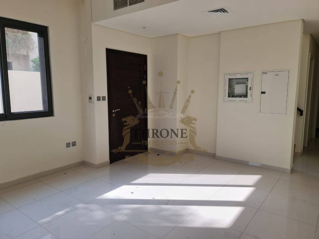 Townhouse in Damac Hills 2, Dubai, United Arab Emirates 5 - 18449264