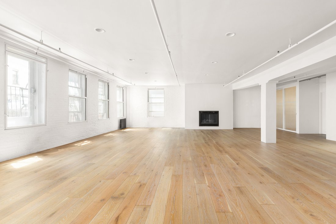 New York, New York, United States 5 - 18451470