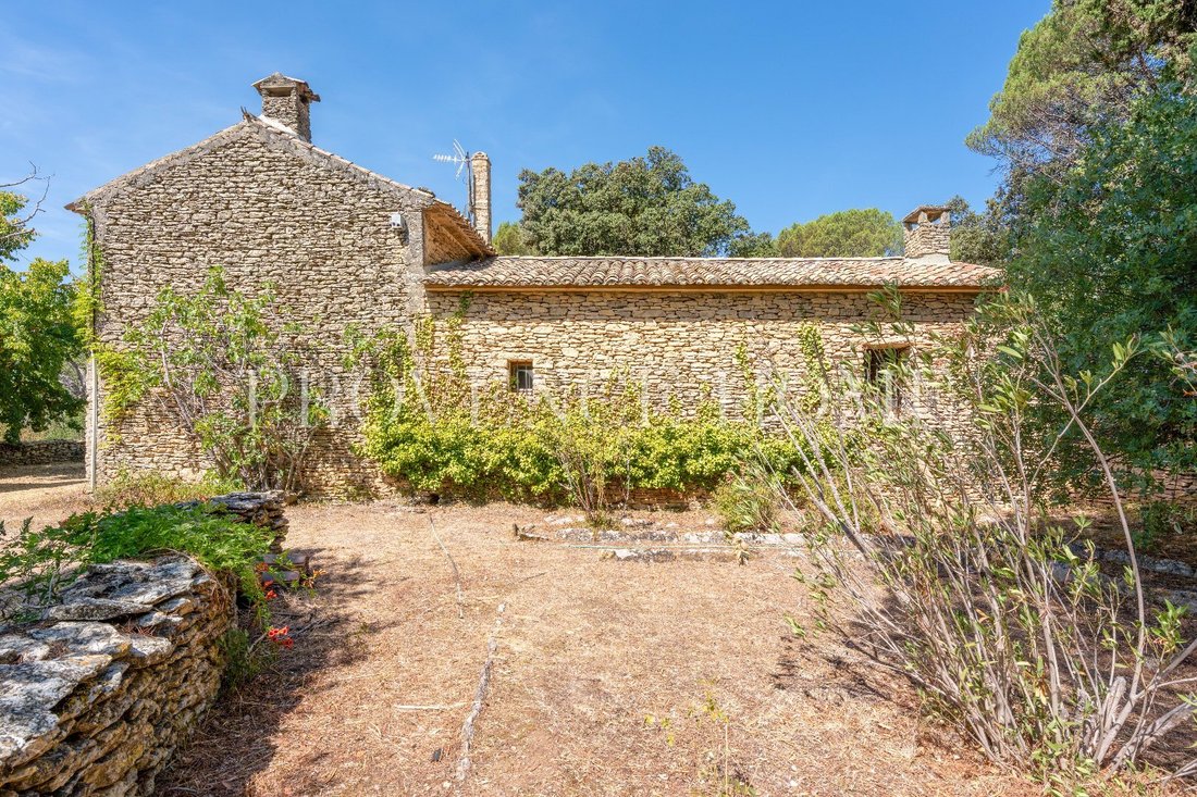 Estate in Cabrières-d'Avignon, Provence-Alpes-Côte d'Azur, France 4 - 18447942