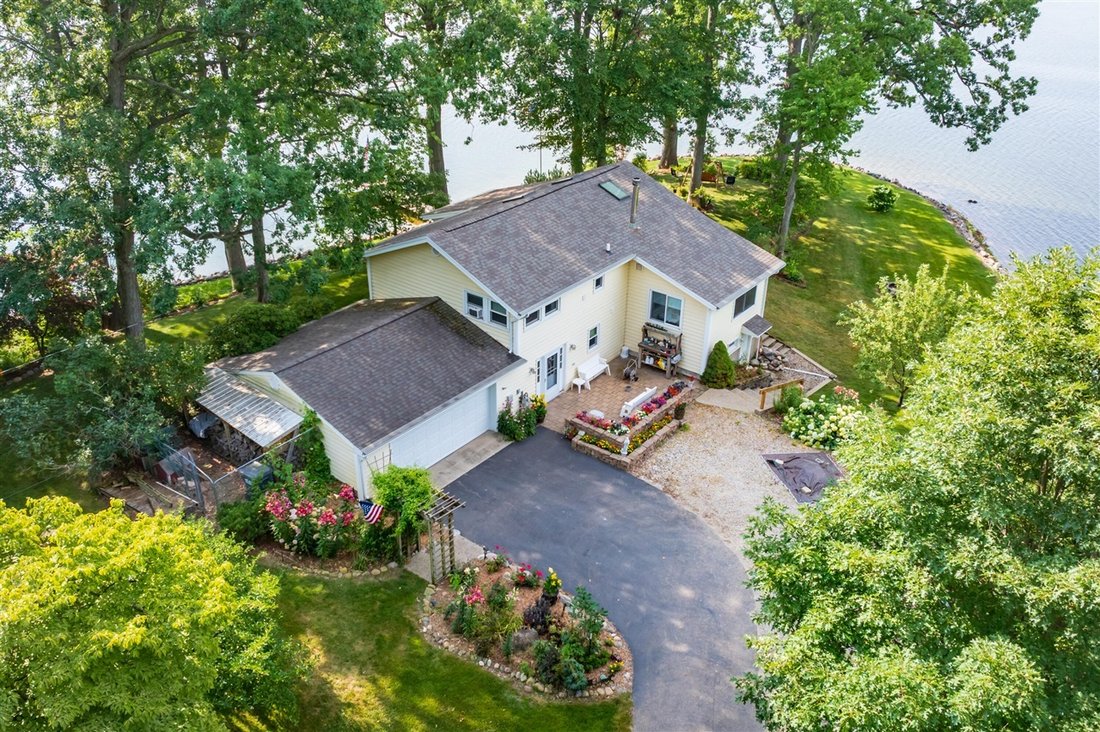 House in Plainwell, Michigan, United States 1 - 18450292