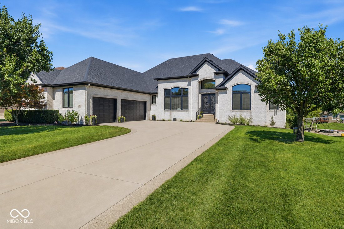 House in Greenwood, Indiana, United States 1 - 18446646