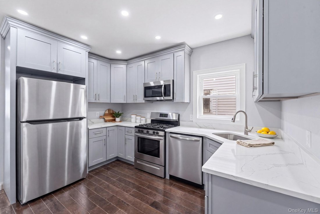 House in New York, New York, United States 4 - 18450042