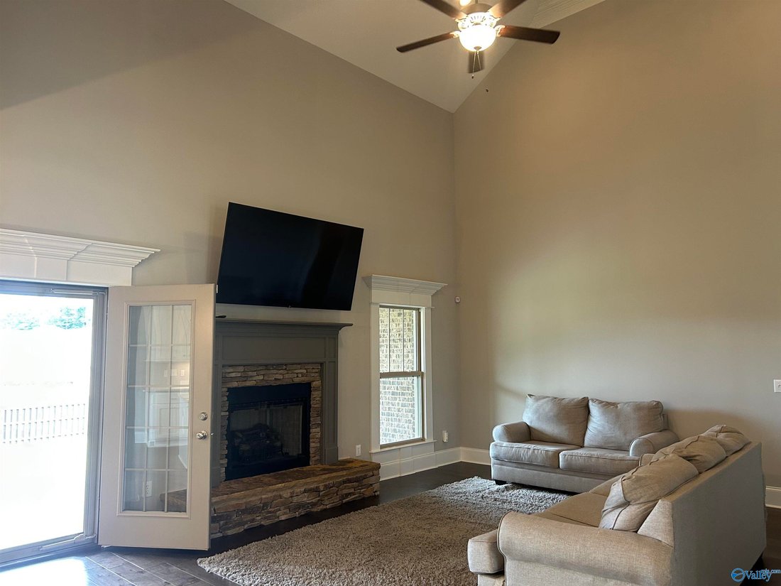 House in Redstone Arsenal, Alabama, United States 5 - 18446652