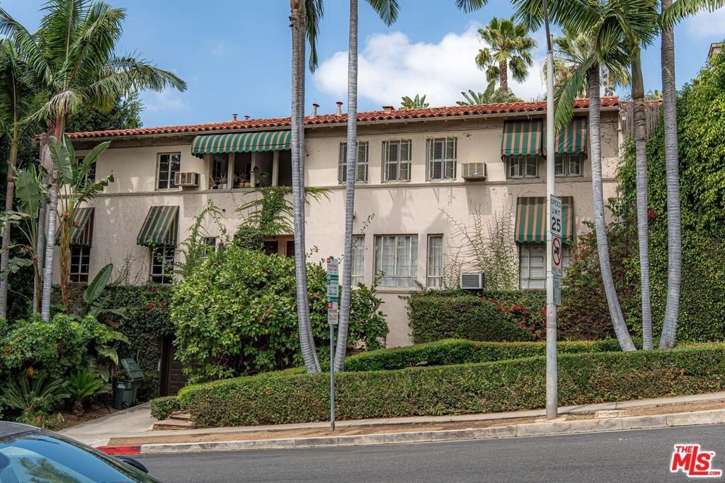 Los Angeles, California, United States 4 - 18449910